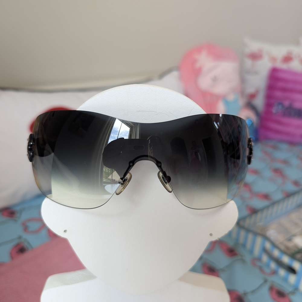 VERSACE Medusa sporty sunglasses Rhinestone and Medusa logo on the side